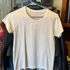 Swiftly Tech White Race Length T-shirt